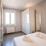 Daire 34mal1078- New&bright 2br Near Sagrada Familia